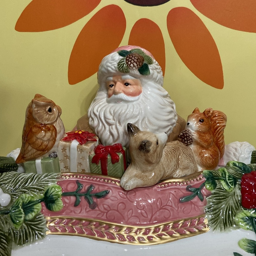 Corner Ruby SANTA Tray - Picture 2 of 8
